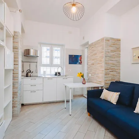 Ottoboni Apartment, 4 Persone, Balcone, Wi-fi, Stazione Tiburtina 아파트 로마