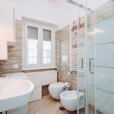 Ottoboni Apartment, 4 Persone, Balcone, Wi-fi, Stazione Tiburtina 아파트 *