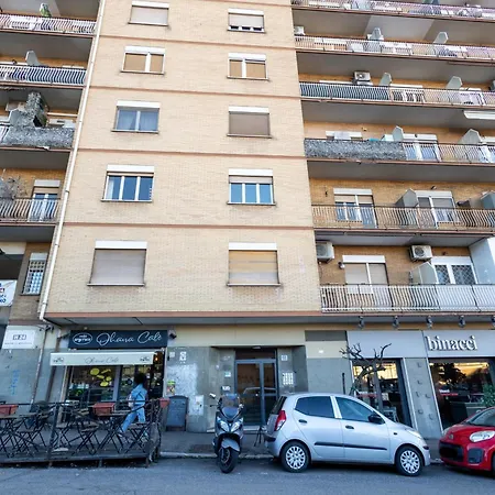 Ottoboni Apartment, 4 Persone, Balcone, Wi-fi, Stazione Tiburtina *