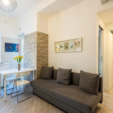 Ottoboni Apartment, 4 Persone, Balcone, Wi-fi, Stazione Tiburtina 公寓 *